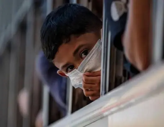للترفيه عنهم في الحجر الصحي.. كوميدي مغربي يقدم عروضا للأطفال