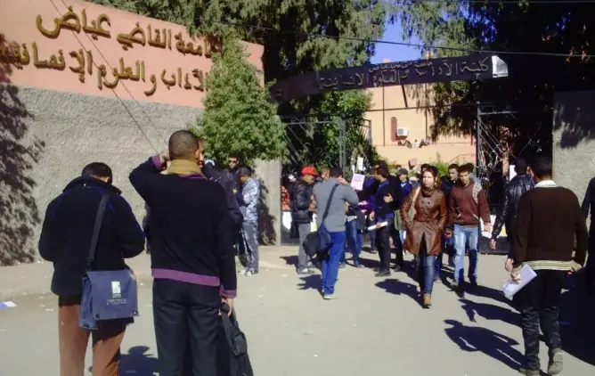 ماستر علم النفس بمراكش يتطوع للاستماع للمتعلمين المتأثرين بالحجر الصحي