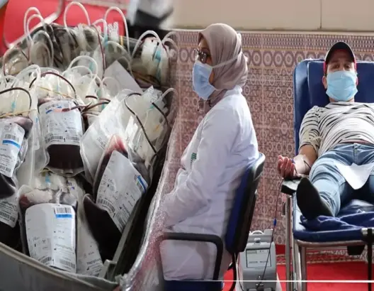في ظل الحظر الصحي.. تجار سوق الجملة بالدار البيضاء يلبون نداء التبرع بالدم (فيديو)