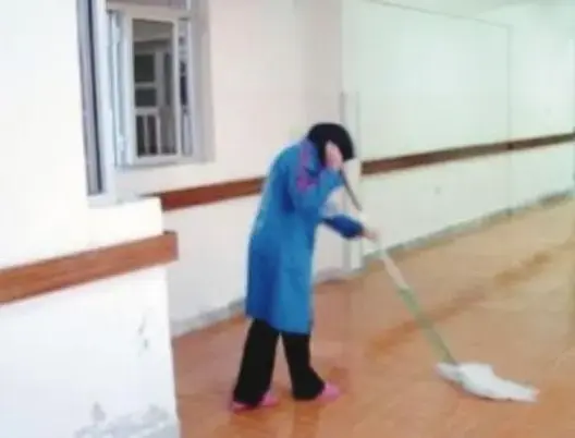 خصصت لإيواء عاملات النظافة.. مواطن يضع عمارته رهن إشارة محاربي كورونا