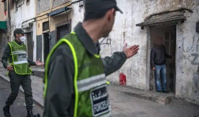 بعد تنازل قاضي طنجة .. عقوبات إدارية تطال عنصري القوات المساعدة