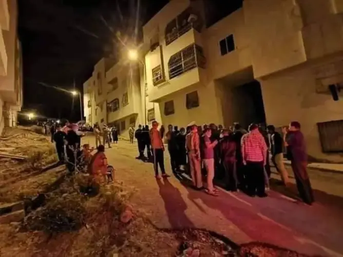 تصدعات تدفع سكان عمارة للسكن الاقتصادي بتازة لإخلائها.. ومطالب بالتحقيق (صور)