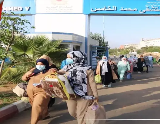 لحظة خروج 20 متعافيا من كورونا من مشفى محمد الخامس بالبيضاء.. وهذه رسالتهم للمغاربة (فيديو)