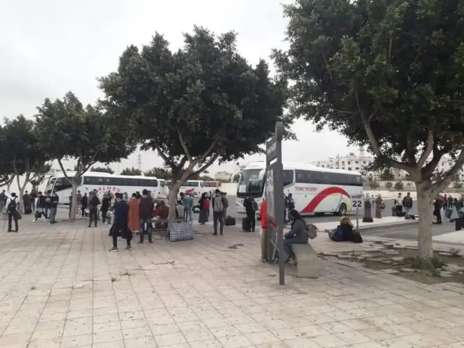 سُلطات ورزازات تُجلي 113 طالبا علقوا في أكادير منذ مارس الماضي (صور)