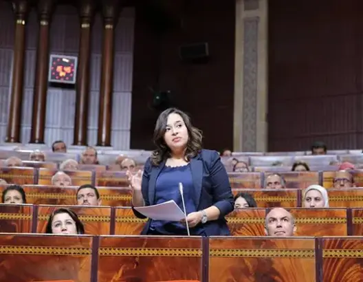 عزاوي تطالب بوريطة بتحديد تاريخ رسمي لعودة المغاربة العالقين بالخارج