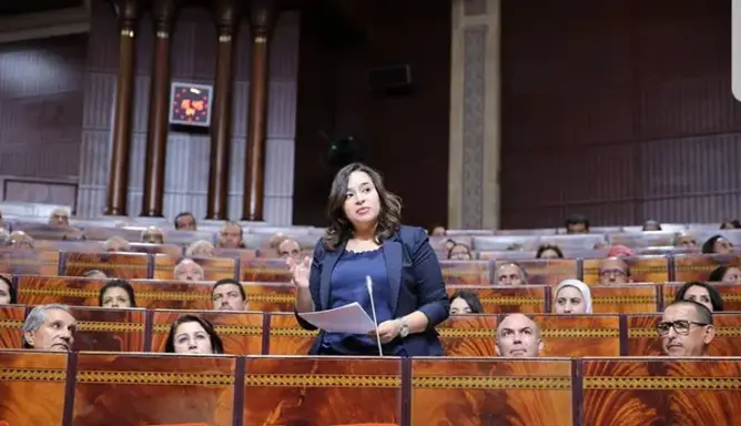 عزاوي تطالب بوريطة بتحديد تاريخ رسمي لعودة المغاربة العالقين بالخارج