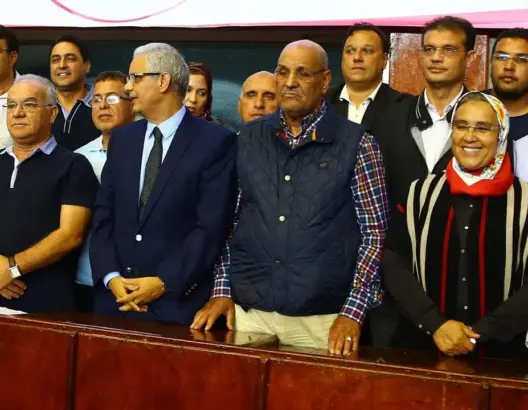 حزب الاستقلال ينتقد “استقالة” الحكومة من مسؤولياتها في مواجهة “كورونا”
