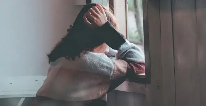 بعد فاجعة مصر .. إليك ما يقوله العلم عن اكتئاب ما بعد الولادة