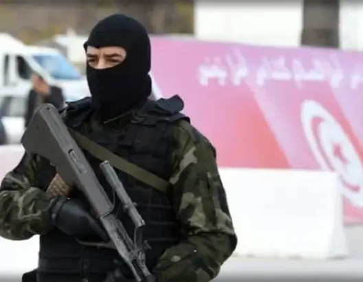 تونس تمدد حالة الطوارئ لستة أشهر إضافية