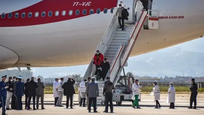 الجزائر تجلي 184 من رعاياها العالقين بالمغرب منذ مارس الماضي