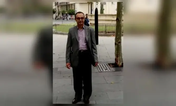 مسلمو فرنسا يشيعون جنازة خامس طبيب مسلم توفي بسببب “كورونا”