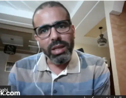 المخرج قبابي: الممثلون العاطلون هم فقط من ينتقدون الأعمال التلفزية (فيديو)