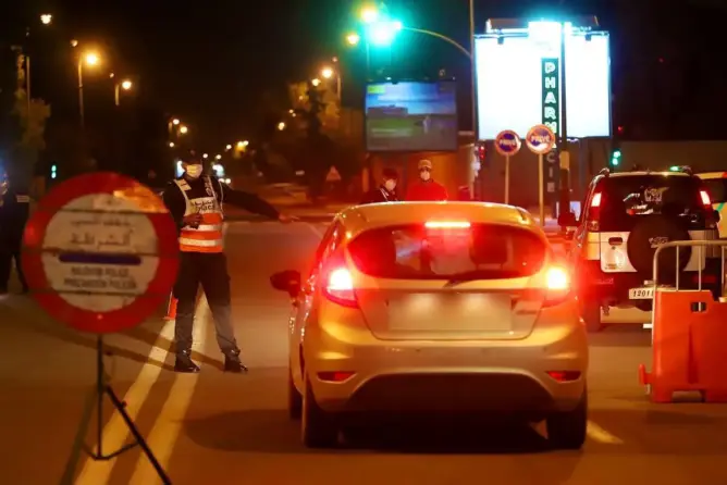 توقيف شخصين بطنجة بشبهة سرقة شركة اتصالات وطنية