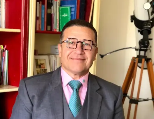 أخصائي نفساني يقدم نصائح للمغاربة للاحتفال بعيد الفطر في ظل الحجر الصحي