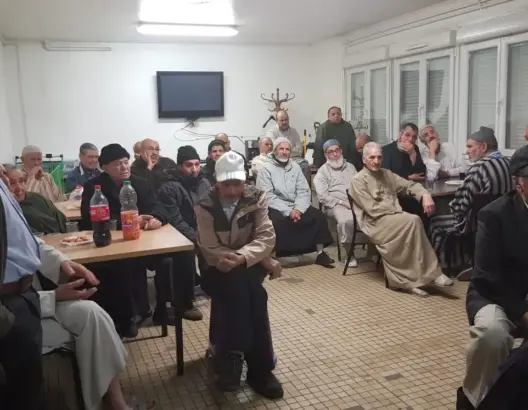 أغلبهم مغاربة .. مُسِنو الـ “foyer” بفرنسا بين مطرقة الفقر وسندان الحجر الصحي