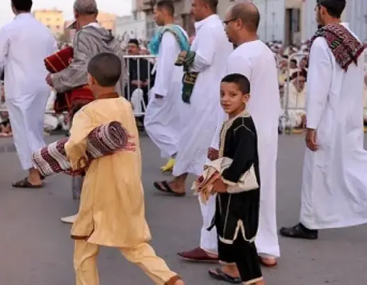 أجواء العيد وكورونا في المغرب.. طقوس حاضرة وتبادل للتهاني عن بعد