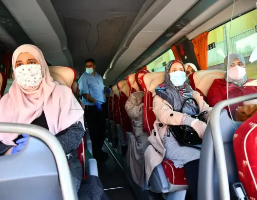 العائدون من سبتة يغادرون الحجر بدون إصابات.. والسلطات تخضع مئات العاملين بـ”رونو” للفحص