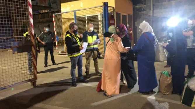 بينهم أطفال حديثو الولادة .. دفعة ثالثة من العالقين بسبتة تعود إلى المغرب (فيديو)