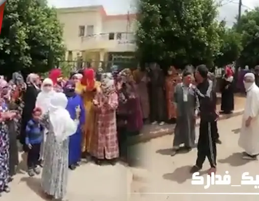 لم يتوصلوا بقفة “كورونا”.. ساكنة بني ملال تحتج في الشارع (فيديو)
