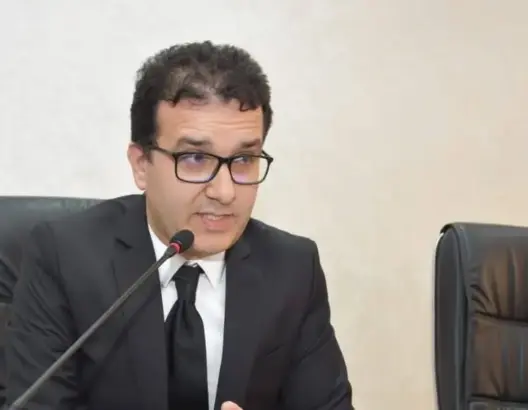 العدل الانتخابي أولا: من يحمي الأمي من شراهة السياسي؟