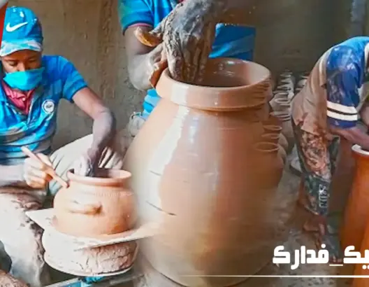 ورشة “حباشي للفخار”.. حالة الطوارئ تدفع أسرة ضواحي زاكورة إلى بعث الروح في حرفة الأجداد