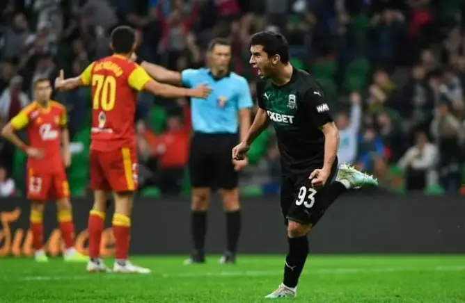 روسيا تعلن موعد استئناف دوري الدرجة الأولي لكرة القدم