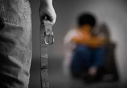 طفلة العرائش .. قصص مأساوية لأطفال تعرضوا للحرق والكي والخنق