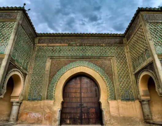 أبواب مدينة.. “باب المنصور لعلج” بمكناس الباب الذي أبت الأقطار المغربية أن تعززه بثان