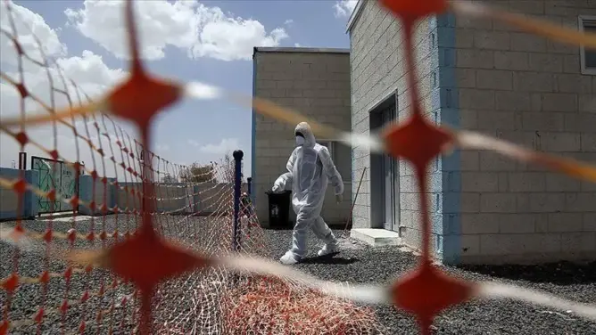 دراسة: أكثر من نصف المغاربة يعتقدون أن فيروس كورونا صنع في المختبر