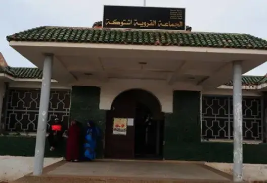 حقوقيون بهشتوكة يتهمون رئيس جماعة بتوزيع مساعدات بـ”منطق انتخابوي”