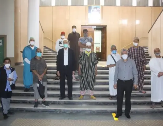 “كورونا” أوقفت أنشطتهم .. رواد الحلقة بساحة جامع الفنا يستغيثون