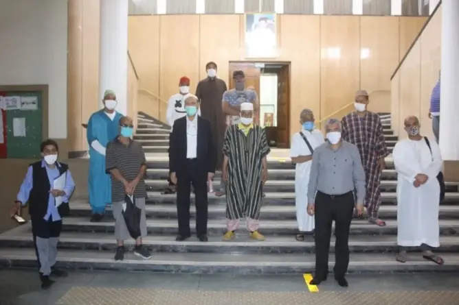 “كورونا” أوقفت أنشطتهم .. رواد الحلقة بساحة جامع الفنا يستغيثون