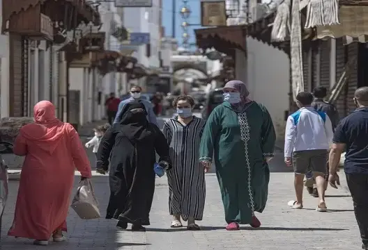 عضو باللجنة العلمية لكورونا يبشر المغاربة بقرب انفراج الأزمة