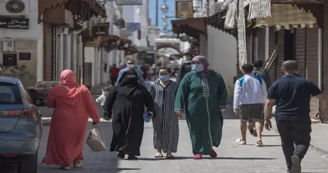عضو باللجنة العلمية لكورونا يبشر المغاربة بقرب انفراج الأزمة