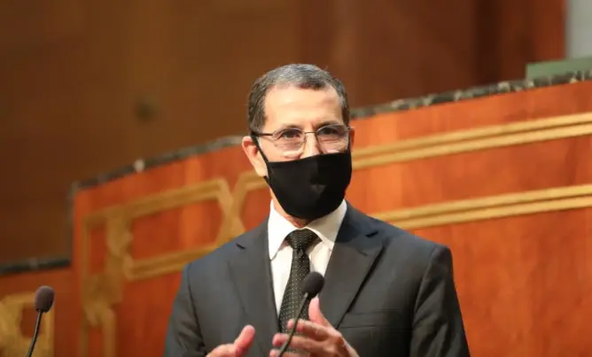 العثماني: تلقي الملك للقاح رسالة للمشككين .. وعلى هؤلاء الاعتذار للمغاربة