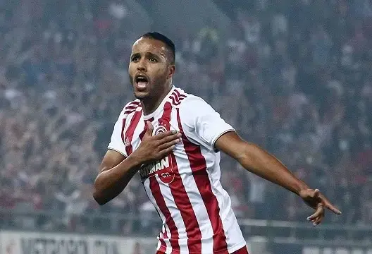 المغربي يوسف العربي يقود “أولمبياكوس” للظفر بلقب بطل اليونان ويُتوج هدافًا للدوري