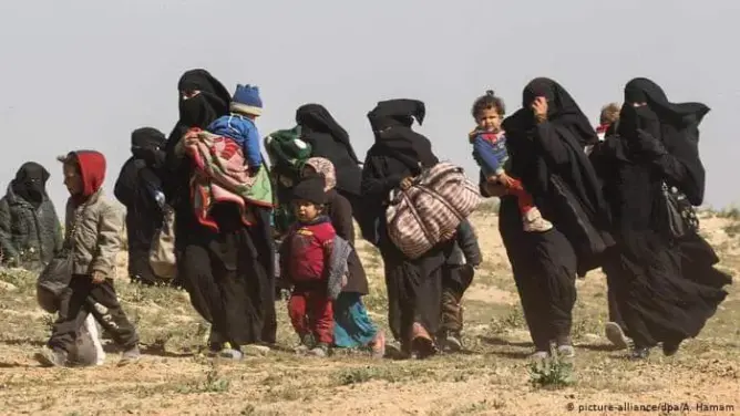 من ألمانيا إلى رقة سوريا.. رحلة مغربية محتجزة بين الرصاص وغدر زوج “داعشي”