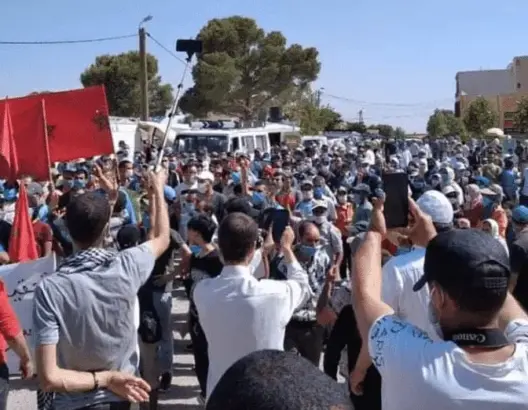 محتجون يطالبون بفتح تحقيق في وفاة سيدة بعد ولادة طبيعية ببولمان