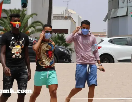 استعدادا لاستئناف البطولة .. لاعبو وطاقم الحسنية يخضعون لتحاليل “كوفيد 19” (فيديو)