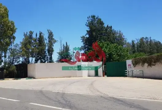 بؤرة “لالة ميمونة”.. مسؤولو مصنع يلتزمون الصمت وعامل يكشف التفاصيل