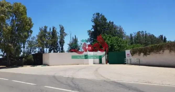 بؤرة “لالة ميمونة”.. مسؤولو مصنع يلتزمون الصمت وعامل يكشف التفاصيل