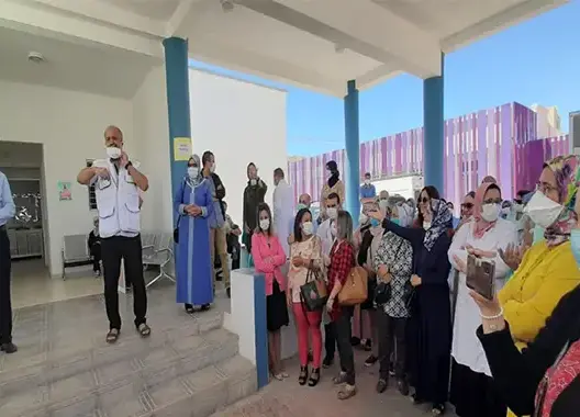 مهنيو الصحة بمكناس يحتفلون بالانتصار على “كورونا” (صور)