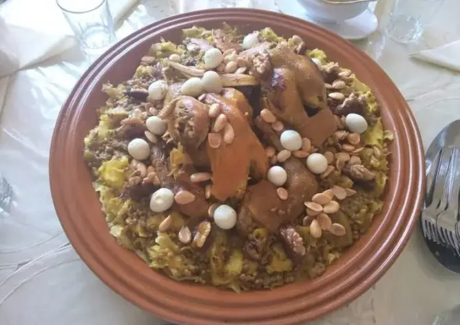 “الثريد”.. طبق الأغنياء والفقراء الذي أعده المغاربة بطريقة مختلفة عن الشرق والأندلس