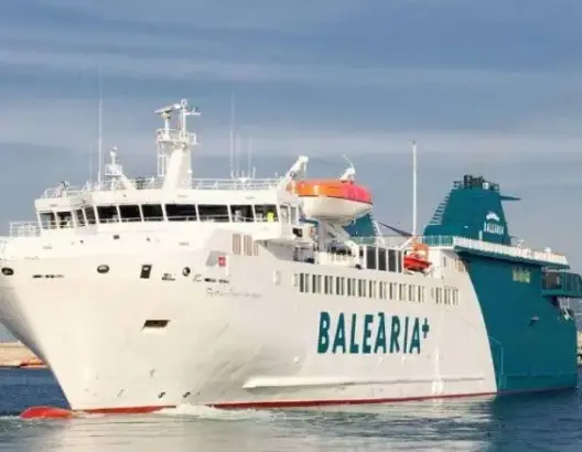 بينهم مغاربة .. إسبانيا تخصص عبارتين لإجلاء 1600 عالقا بالمغرب