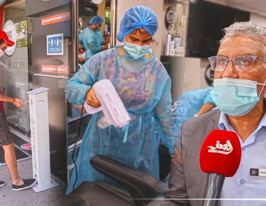 بعد استئناف العمل .. صالون نموذجي للحلاقة بالرباط يتخذ تدابير صارمة لسلامة زبنائه (فيديو)