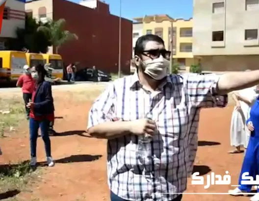“صراع” بين الآباء ومدرسة بمكناس بسبب المستحقات.. والسلطات تتدخل (فيديو)