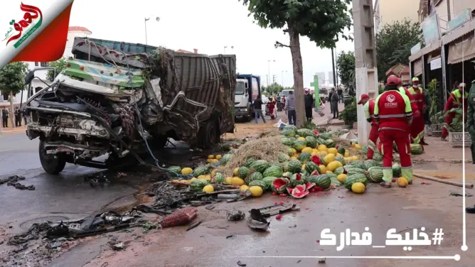خلفت قتلى وجرحى .. هذه تفاصيل فاجعة هزت الحاجب بعد اصطدام شاحنة بـ9 سيارات (فيديو)