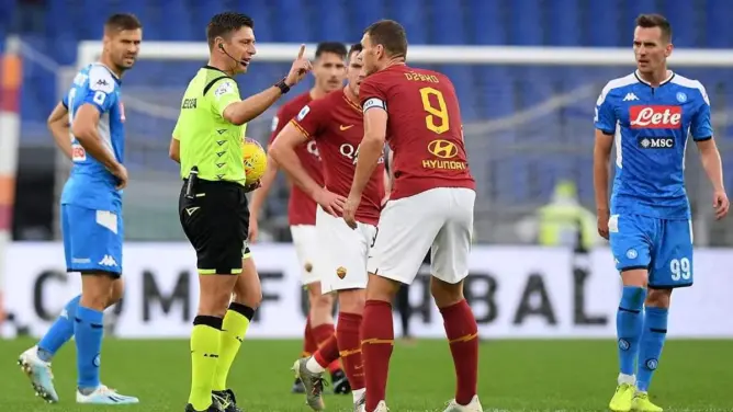 إيطاليا تلجأ للمباريات الفاصلة في حال توقف الدوري بسبب كورونا