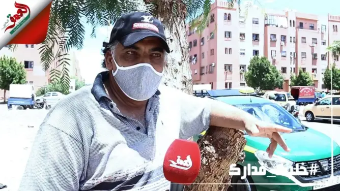 “3 مقاعد” في الطاكسي الكبيرة بمراكش ومشاكل جديدة تعيق عودة السائقين للعمل (فيديو)
