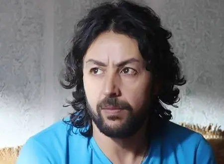 الممثل المغربي سعيد باي يتوعد هذا الشخص بالقضاء بسبب ابنته